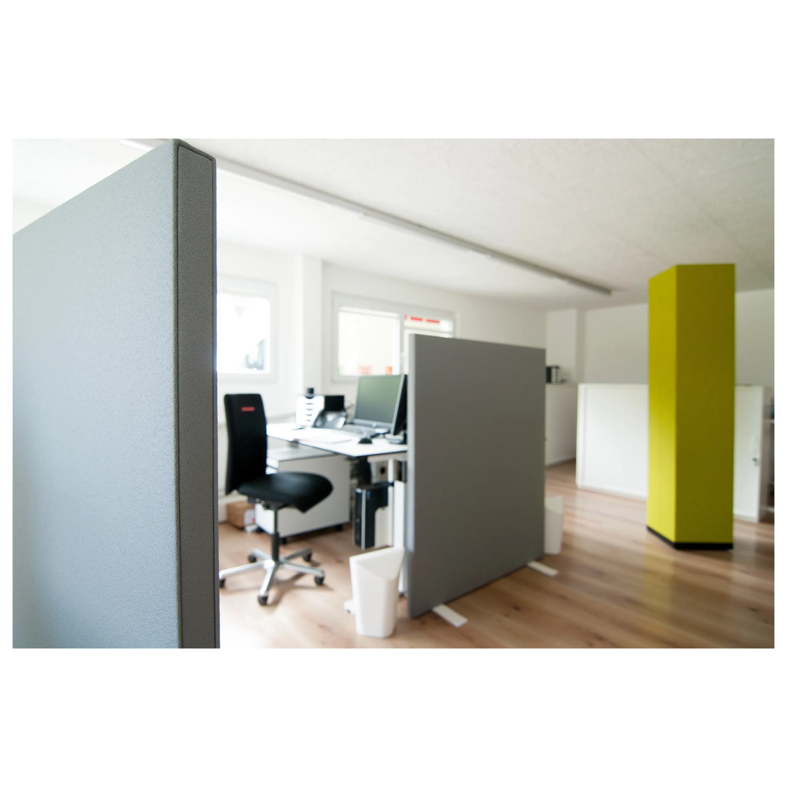 49_Zesar_Bureau2